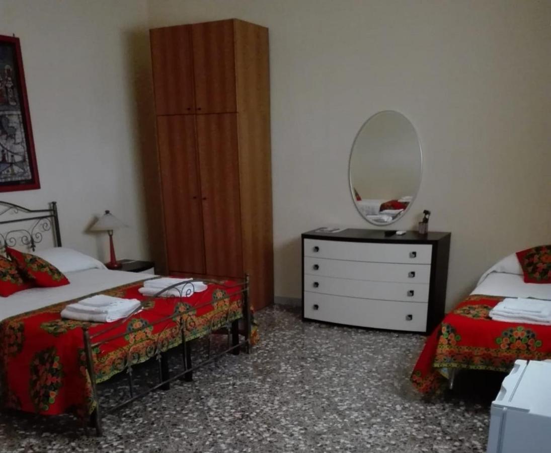 B&B Villa Vittorio 加拉托内 外观 照片