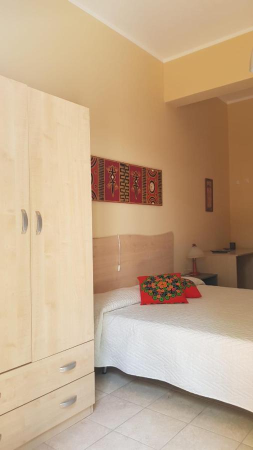 B&B Villa Vittorio 加拉托内 外观 照片