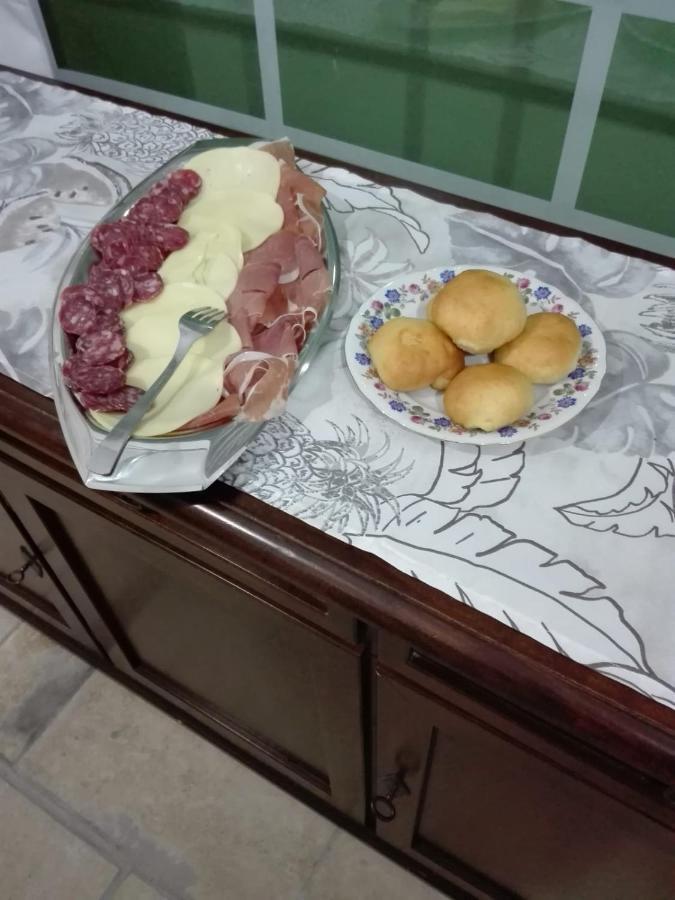 B&B Villa Vittorio 加拉托内 外观 照片