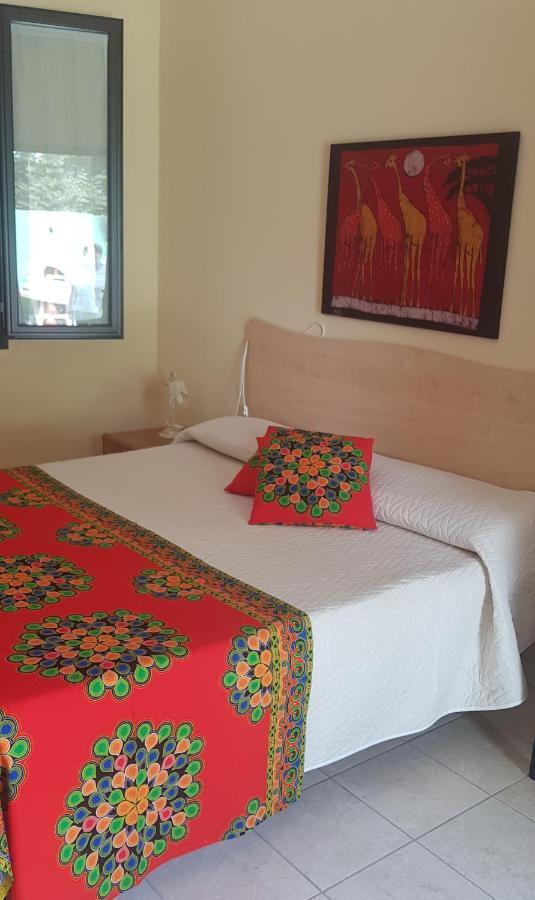 B&B Villa Vittorio 加拉托内 外观 照片