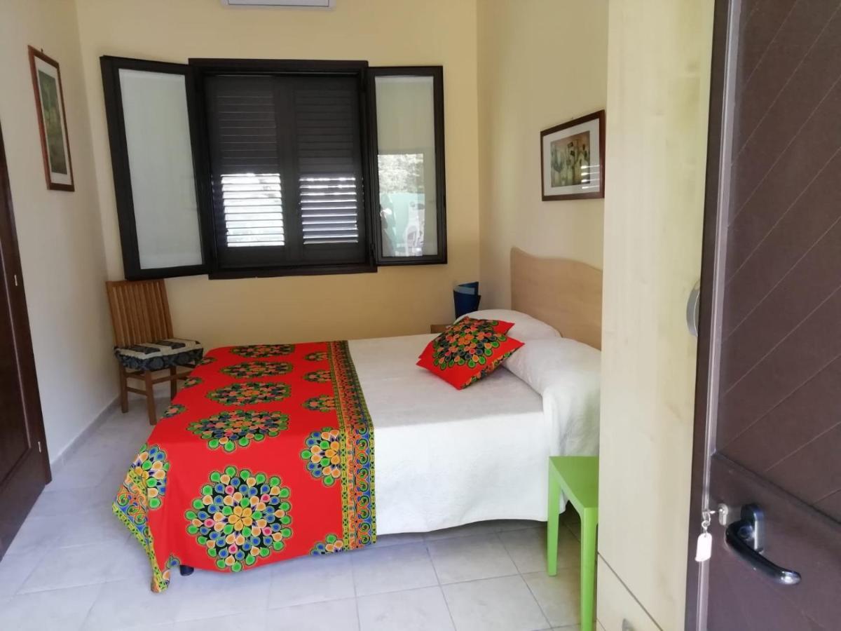 B&B Villa Vittorio 加拉托内 外观 照片