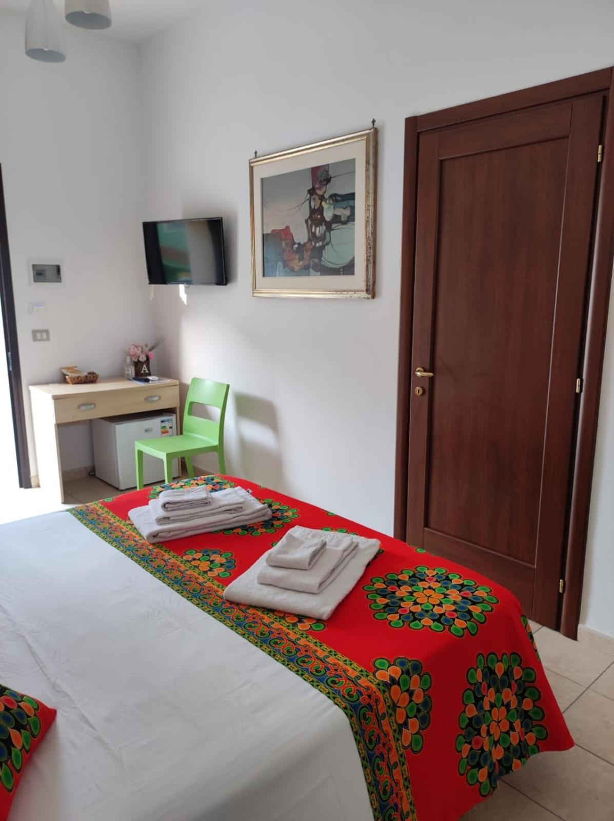 B&B Villa Vittorio 加拉托内 外观 照片
